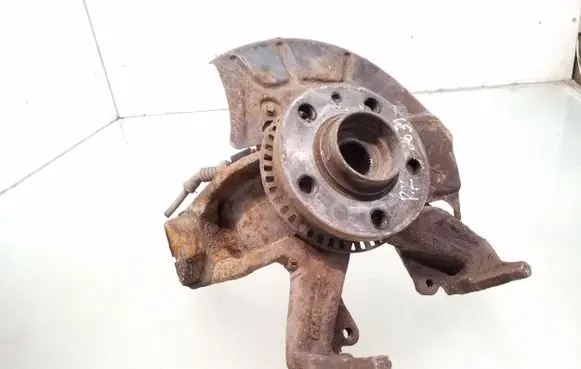 Volkswagen Golf IV Front wheel hub spindle knuckle 1J05AF