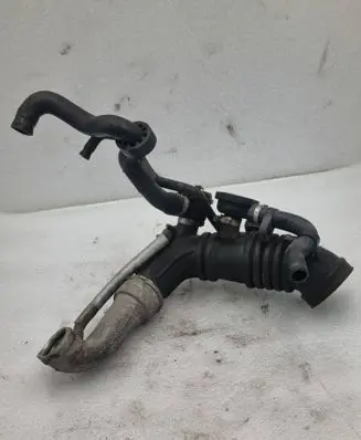 Audi TT Mk1 Air intake hose/pipe 06A133356B
