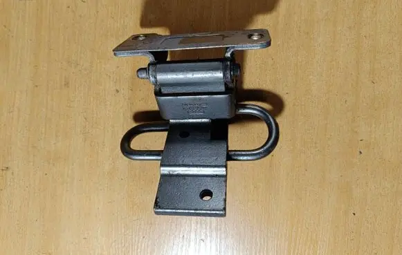 Audi A6 S6 C4 4A Rear door lower hinge 4A0833412A