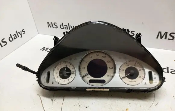 Speedometer (instrument cluster)