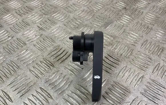 Hyundai Grand Santa Fe NC Engine bonnet (hood) release handle