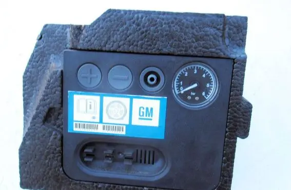 Opel Corsa D Tire air pump compressor 