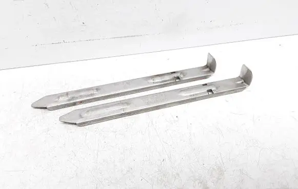 Volvo V70 Headlight/headlamp mounting bracket 30678340