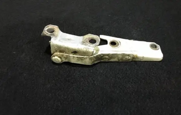 Mitsubishi Montero Engine bonnet/hood hinges