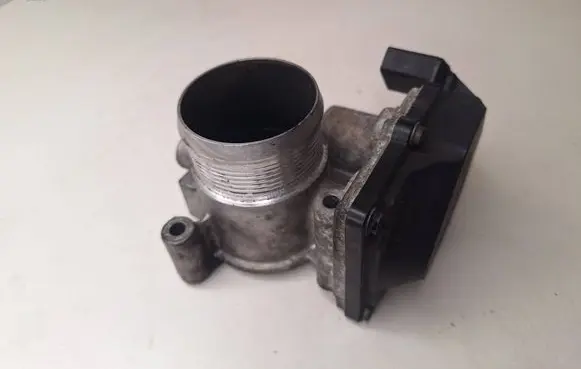 Audi A5 8T 8F Throttle valve A2C53338105 2006092319