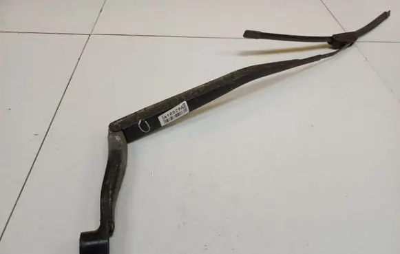 Subaru B9 Tribeca Front wiper blade arm 