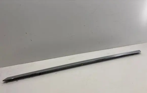 Volvo S90, V90 Front door trim (molding) 31447624
