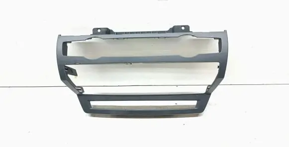 Radio/GPS head unit trim