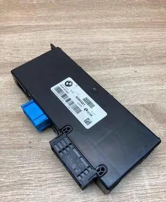 BMW 5 F10 F11 Gateway control module 9284421 122031