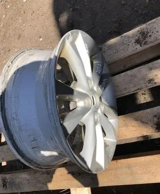 Nissan Juke I F15 R16 alloy rim 
