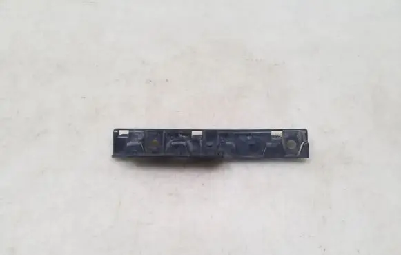 BMW 5 E60 E61 Front bumper mounting bracket 7066227