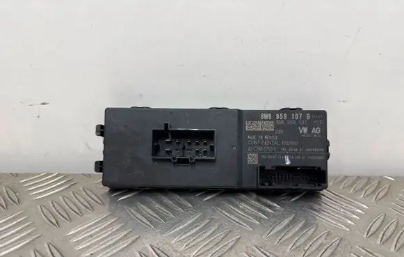 Audi Q5 SQ5 Tailgate/trunk control unit/module 8W8959107B