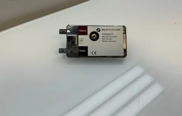 BMW Z4 E85 E86 Aerial antenna amplifier 65206913896 824109001 MCAAP0310E85