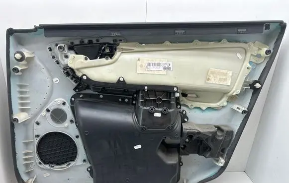 Volvo XC60 Front door card panel trim 30766373 D0U2A