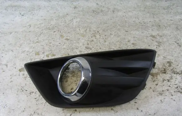 Ford Kuga I Front fog light trim/grill 8V4119953A