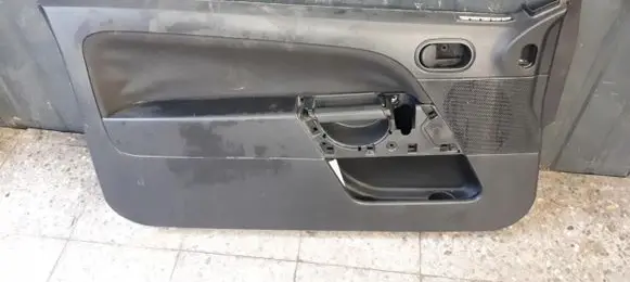 Ford Fiesta Front door card panel trim