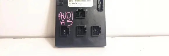 Audi A5 8T 8F Comfort/convenience module 8K0907063D 05021001