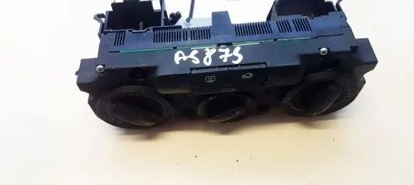 Volkswagen Golf V Climate control unit