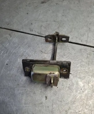 Volkswagen II LT Front door check strap stopper