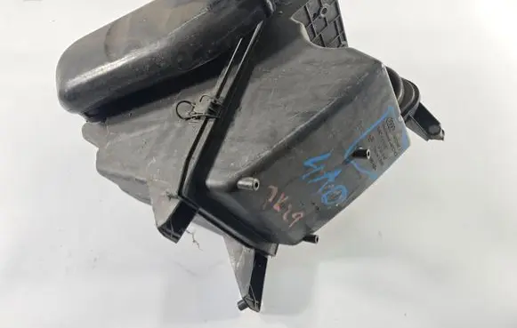Audi 100 S4 C4 Air filter box 4A0129607J