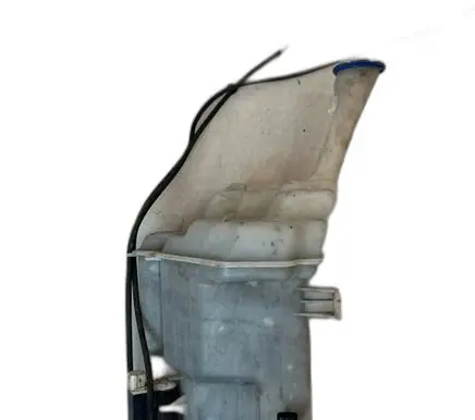 KIA Sportage Windshield washer fluid reservoir/tank 98610A2000