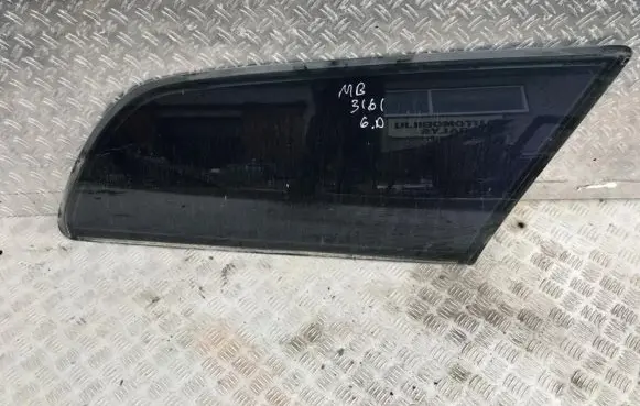 Mercedes-Benz E W210 Rear side window