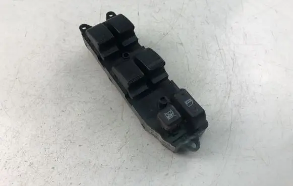 Toyota Corolla Verso E121 Electric window control switch 848200F030