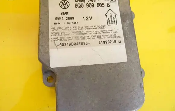 Volkswagen PASSAT B5 Airbag control unit/module 6Q0909605B