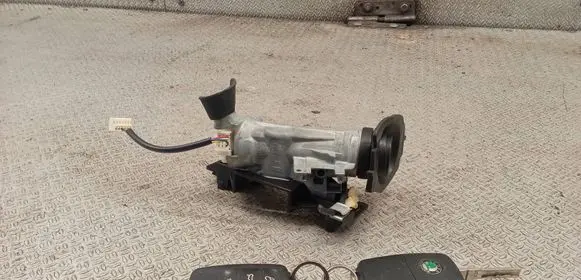 Skoda Octavia Mk2 (1Z) Ignition lock 1K0905851B