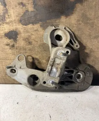 Audi A6 S6 C6 4F Engine mounting bracket 4F0199351AG