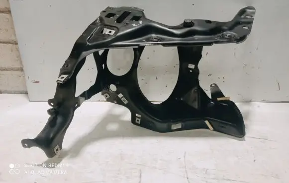 BMW 7 E65 E66 Headlight/headlamp mounting bracket