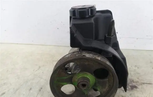 Citroen Xsara Power steering pump 26079884