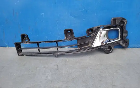 Toyota Land Cruiser (J200) Front bumper splitter molding 53113-60090