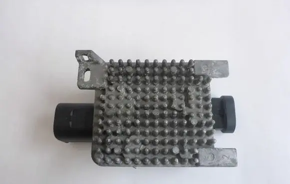 BMW 1 F20 F21 Coolant fan relay 
