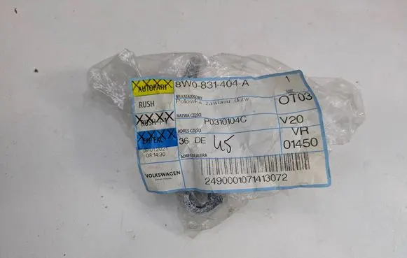 Volkswagen Jetta VI Front door upper hinge 8K0831402D