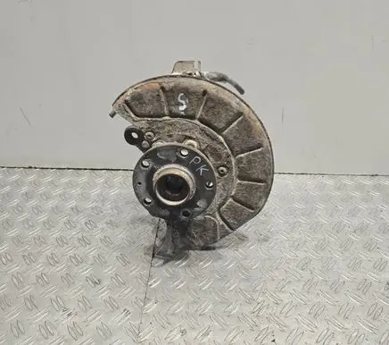 Skoda Octavia Mk2 (1Z) Front wheel hub