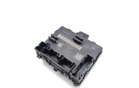Audi TT TTS RS Mk3 8S Door control unit/module 5Q0959592L 5Q0959592F