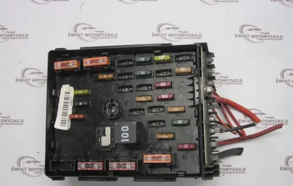 Volkswagen PASSAT B7 Fuse box set 3C0937125A