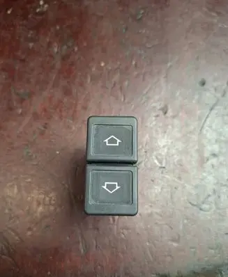 Citroen Xsara Picasso Electric window control switch 