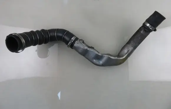 Intercooler hose/pipe