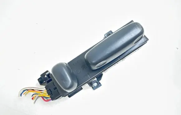 Toyota Avensis T250 Seat control switch 18A188