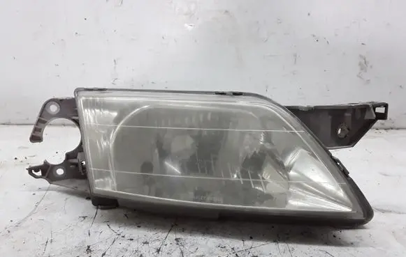 Mazda Premacy Headlight/headlamp 90733100