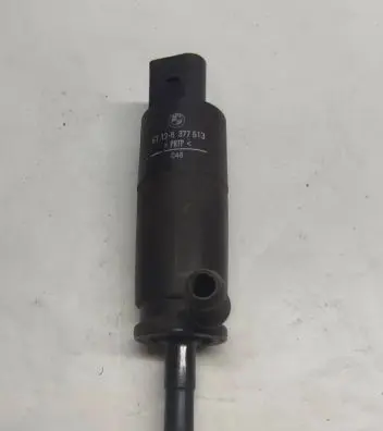 BMW 5 E39 Headlight washer pump 8377613