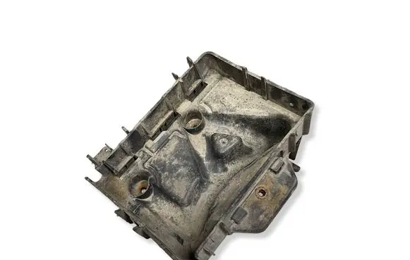 Volkswagen Polo IV 9N3 Battery tray 5Z0915331A
