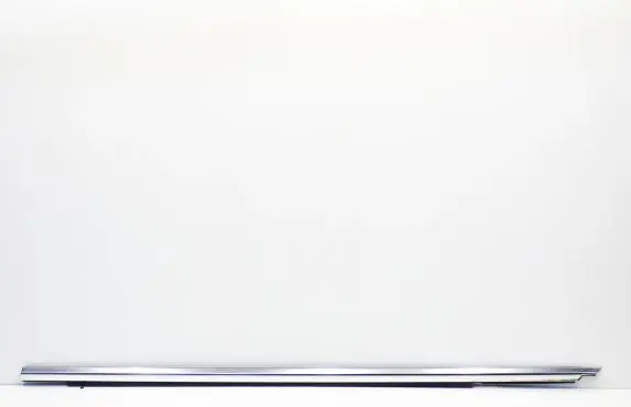 Mercedes-Benz S W221 Front door glass trim molding 