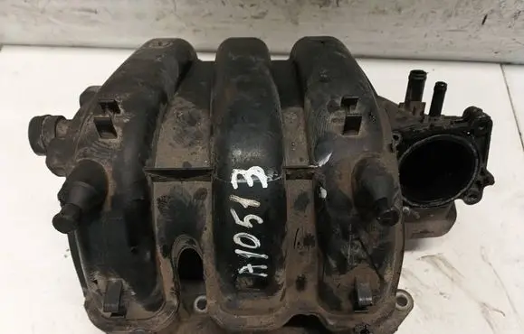 Volkswagen Polo IV 9N3 Intake manifold