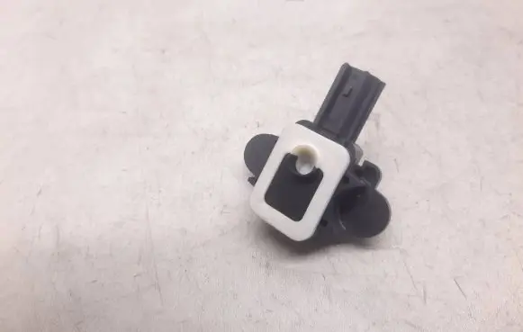 Audi A6 S6 C6 4F Airbag deployment crash/impact sensor 4F0955557B 250810 023045611