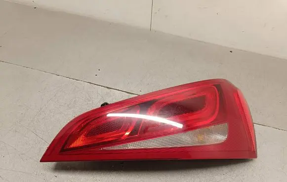 Audi Q5 SQ5 Rear/tail lights AU416T2 8R0945094