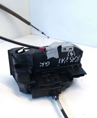 Nissan Qashqai Rear door lock