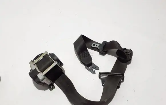 Volvo V40 Front seatbelt 31390453